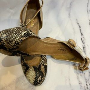 Clarks Animal Print Wedge  Shoes Size 6